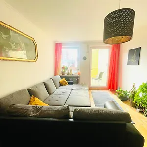 helle-grosse-zentrale-wohnung-mit-balkon.com-bavaria.com/